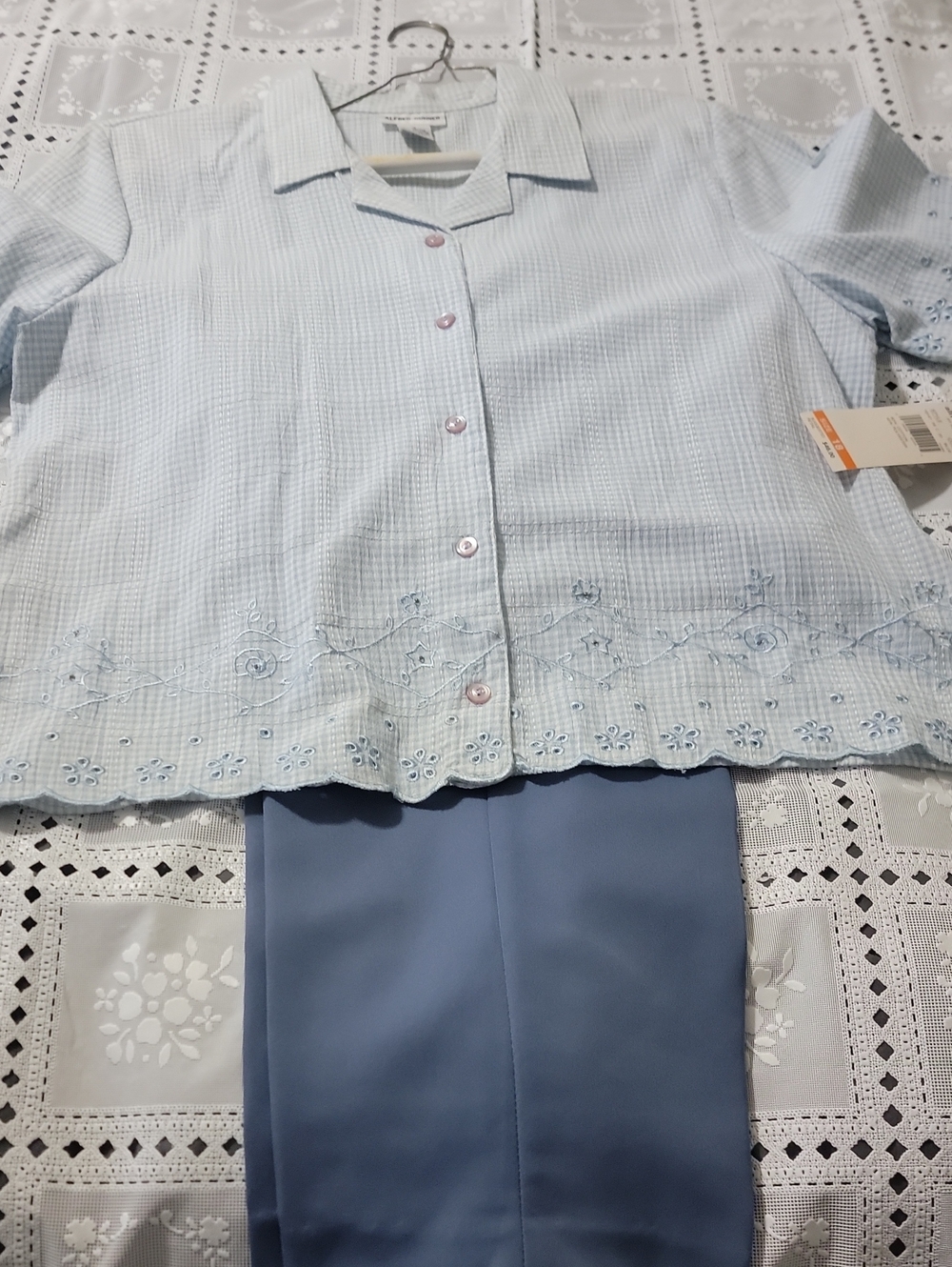 Alfred Dunner Pale Blue Embroidered Two-Piece Set Size 18
